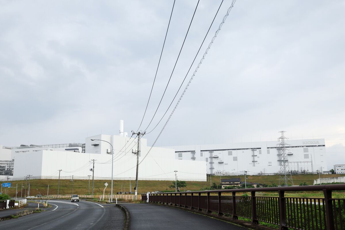 Kioxia Faces More Volatility as Leveraged ETFs Hit Japan Stocks