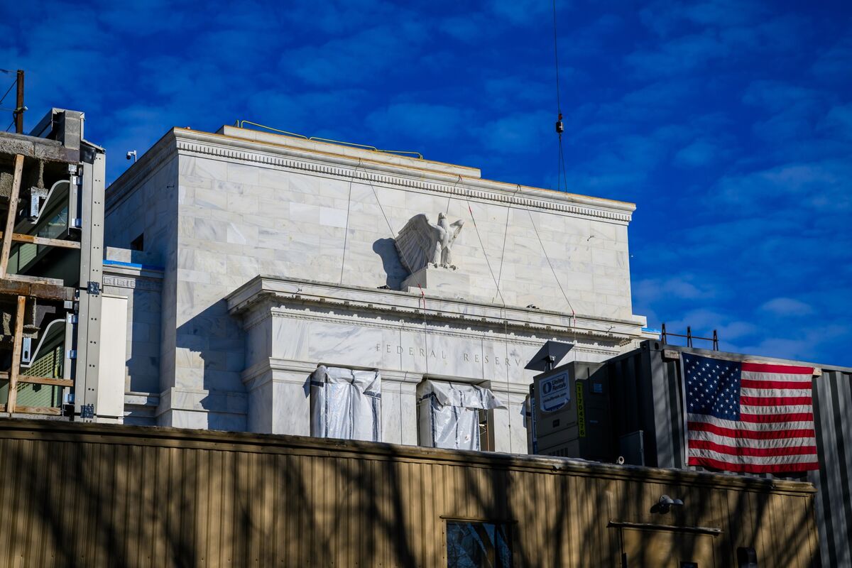 Bond Traders on Edge as Risks of Fed Rate Hike This Week Mount