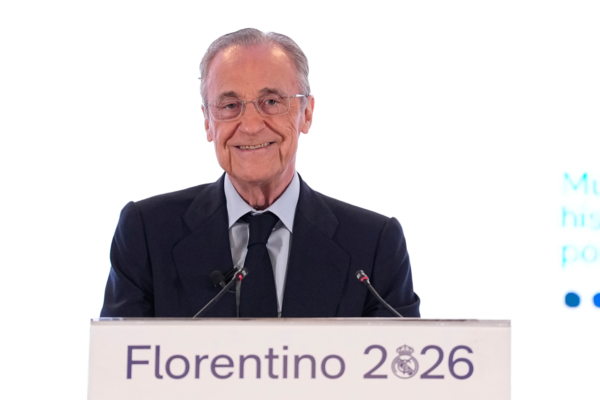 Florentino Pérez sube su participación en ACS y roza ya el 15% del capital