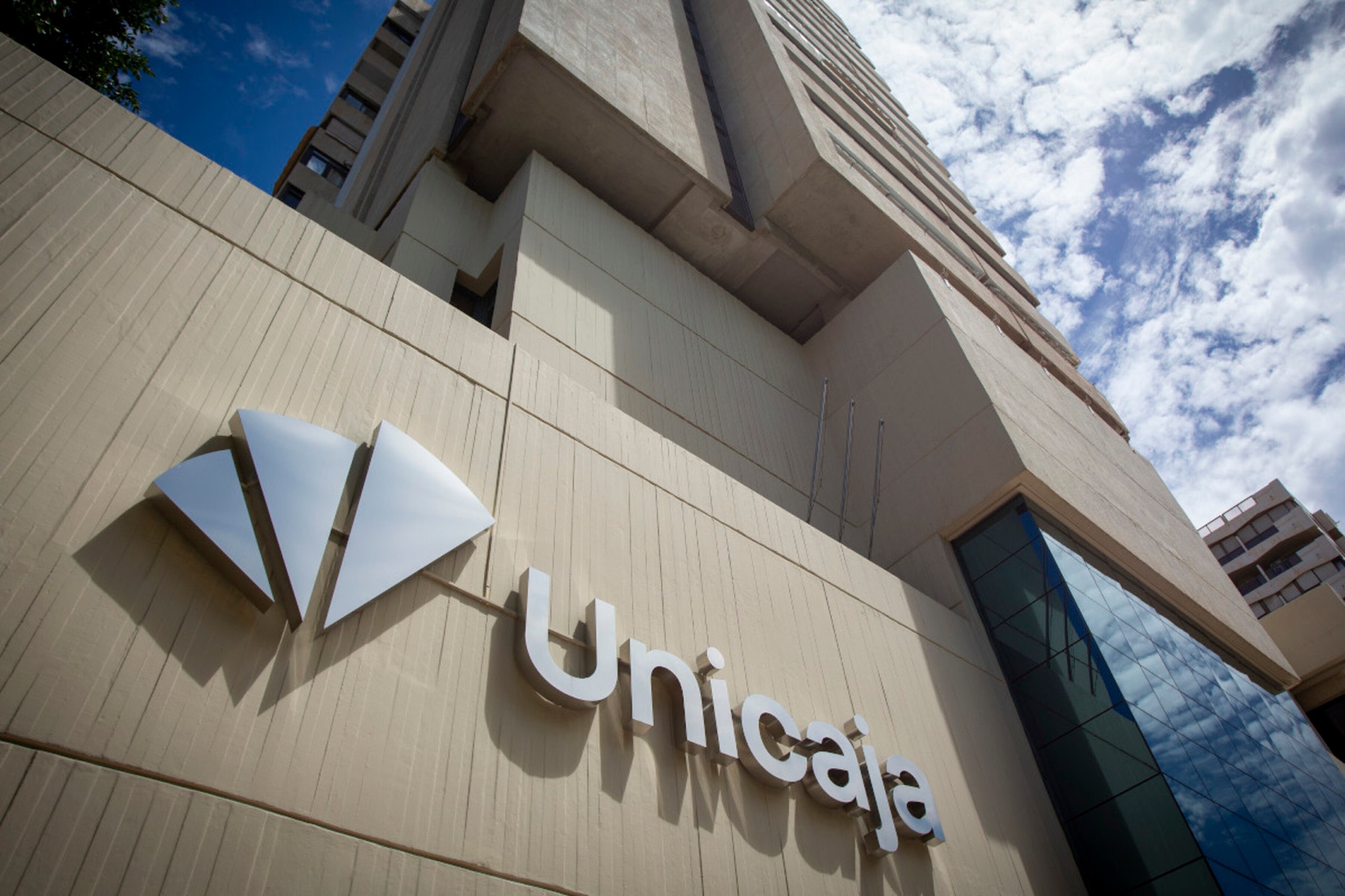 Unicaja se estanca en pymes pese al tirón en banca de empresas