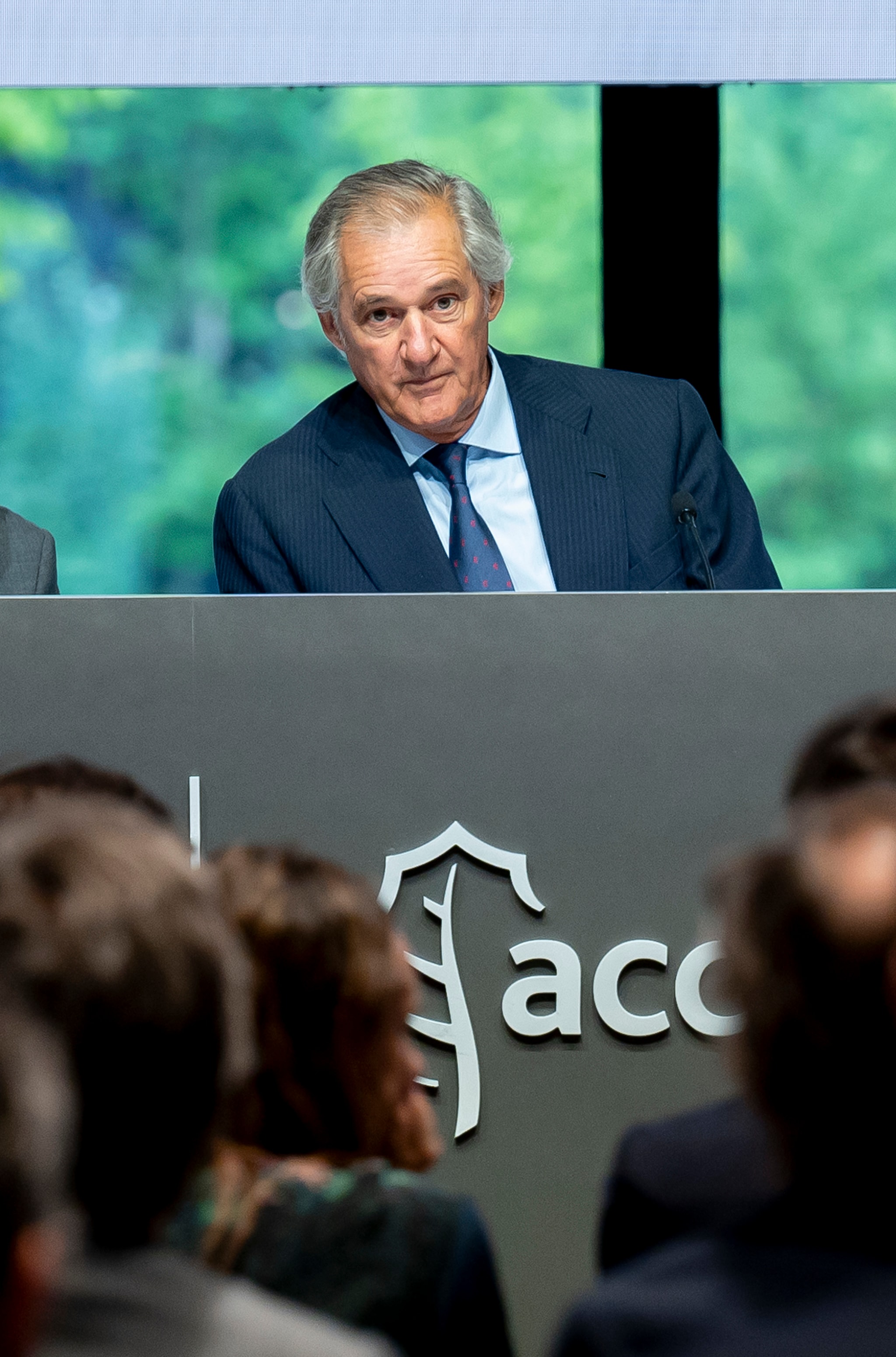 Acciona reorganiza el área de infraestructuras en plena venta de la filial de Energía