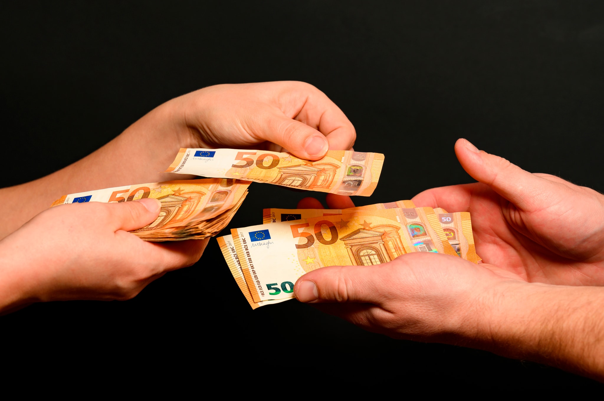 Hogares y empresas lideran la 'fiebre' por las Letras del Tesoro