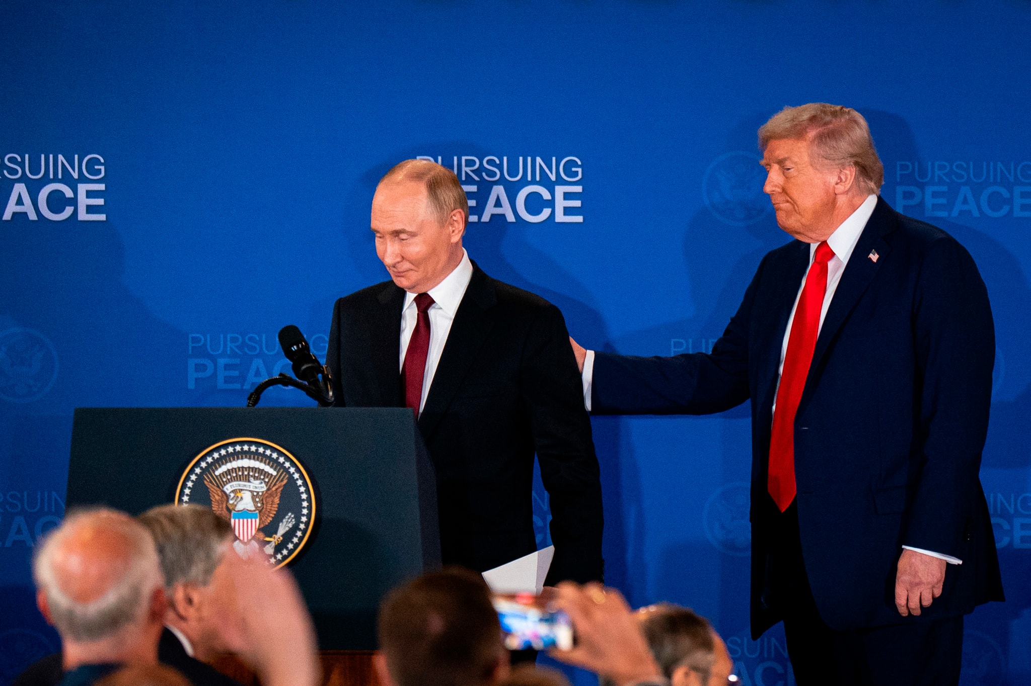 Trump anuncia un pacto con Putin para que Rusia surta de diésel al mercado mundial
