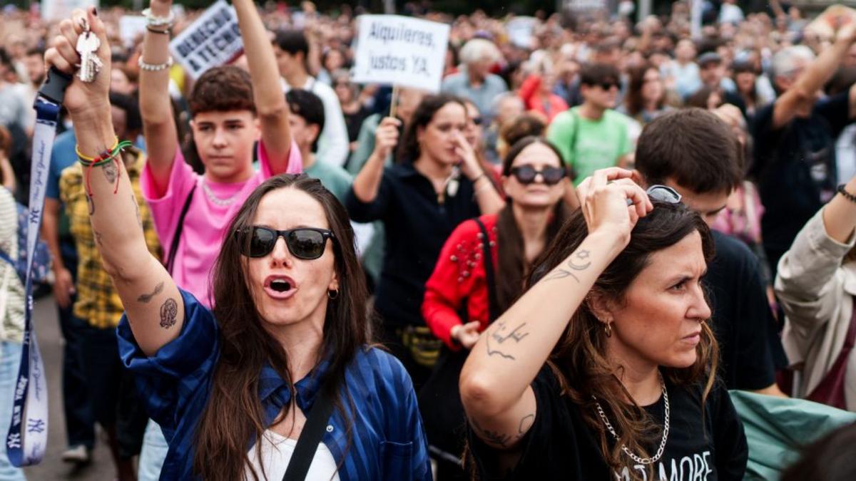 En fotos: las multitudinarias protestas en España contra la crisis de la vivienda