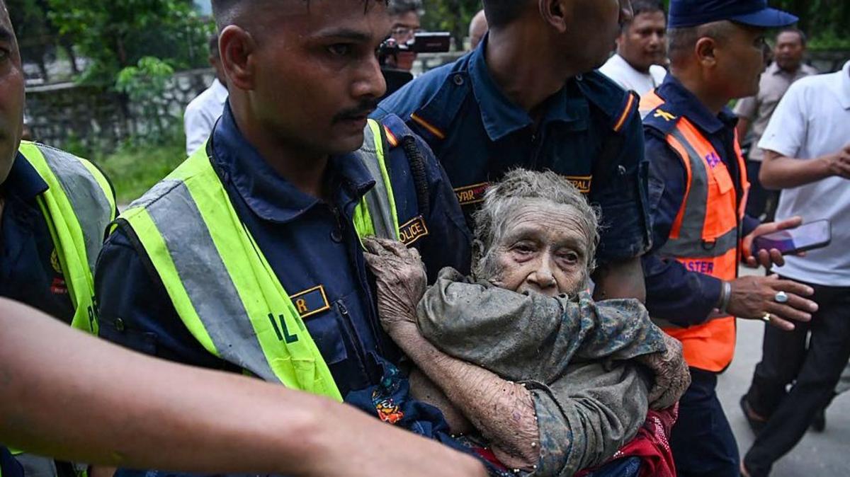 Una avalancha en la frontera entre Nepal y Tíbet deja más de 380 muertos y centenares de desaparecidos