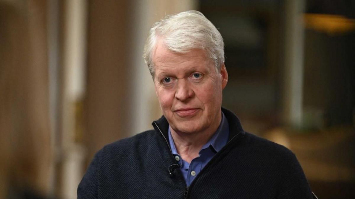Exclusiva BBC | "Estoy diciendo la verdad": el hermano de Diana de Gales defiende sus señalamientos de que Carlos III estaba "eufórico" tras la muerte de la princesa