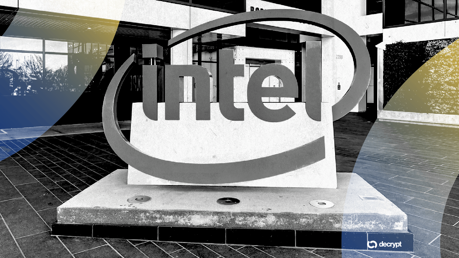 Intel Stock Suffers Worst Crash in 50 Years as Weak Forecast Overshadows AI Chip Demand