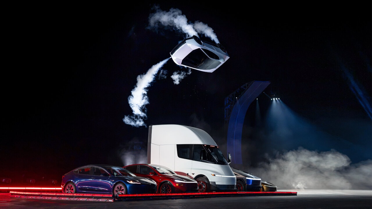 Tesla Roadster Rocket Is the Cool 'Flying' Car You Can’t Have