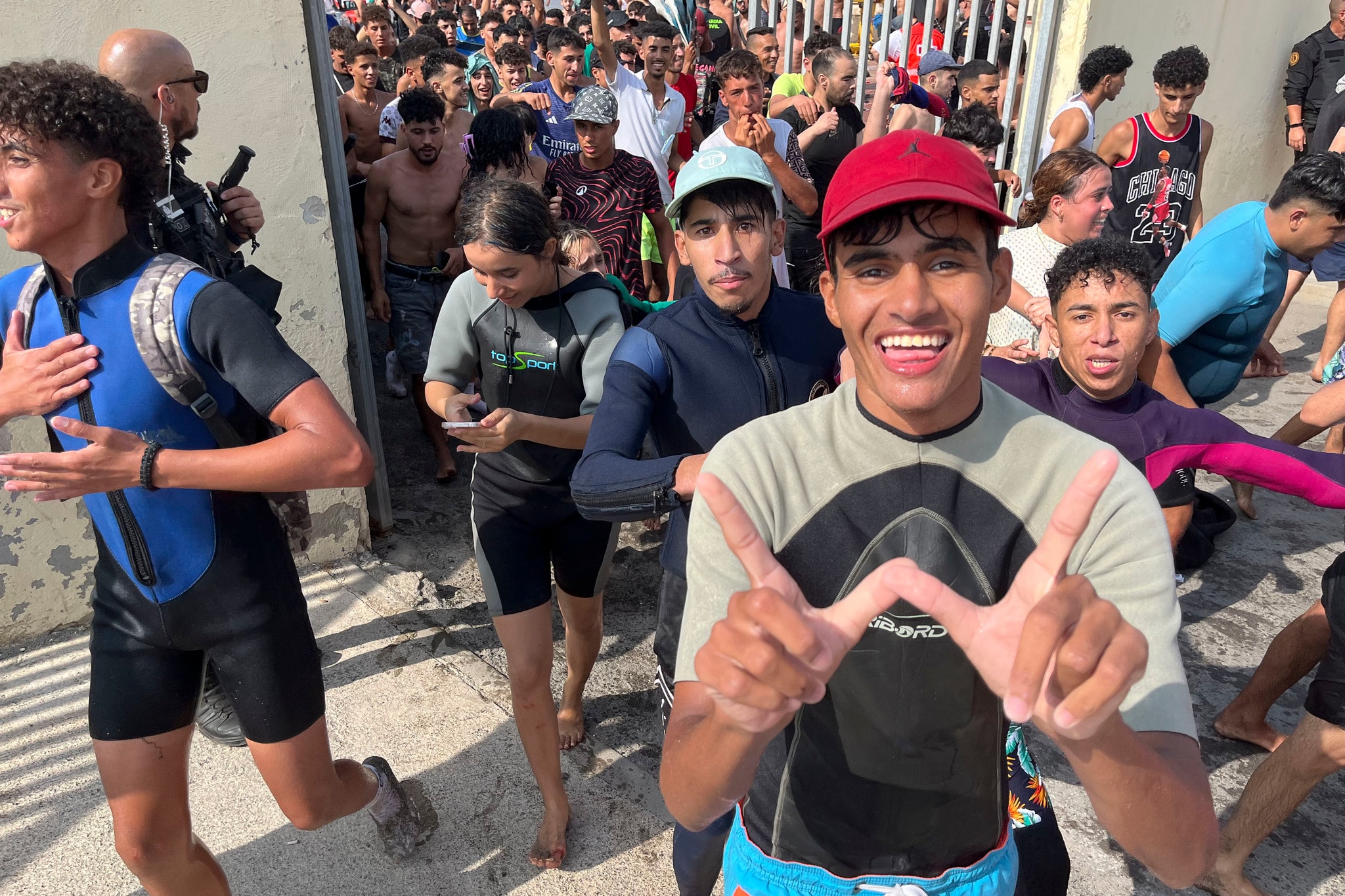 El papel de las redes sociales en la entrada masiva de inmigrantes a Ceuta