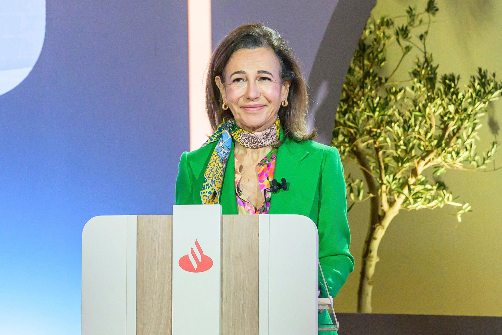 Santander lanzará este mes un programa de recompra de acciones de 1.825 millones