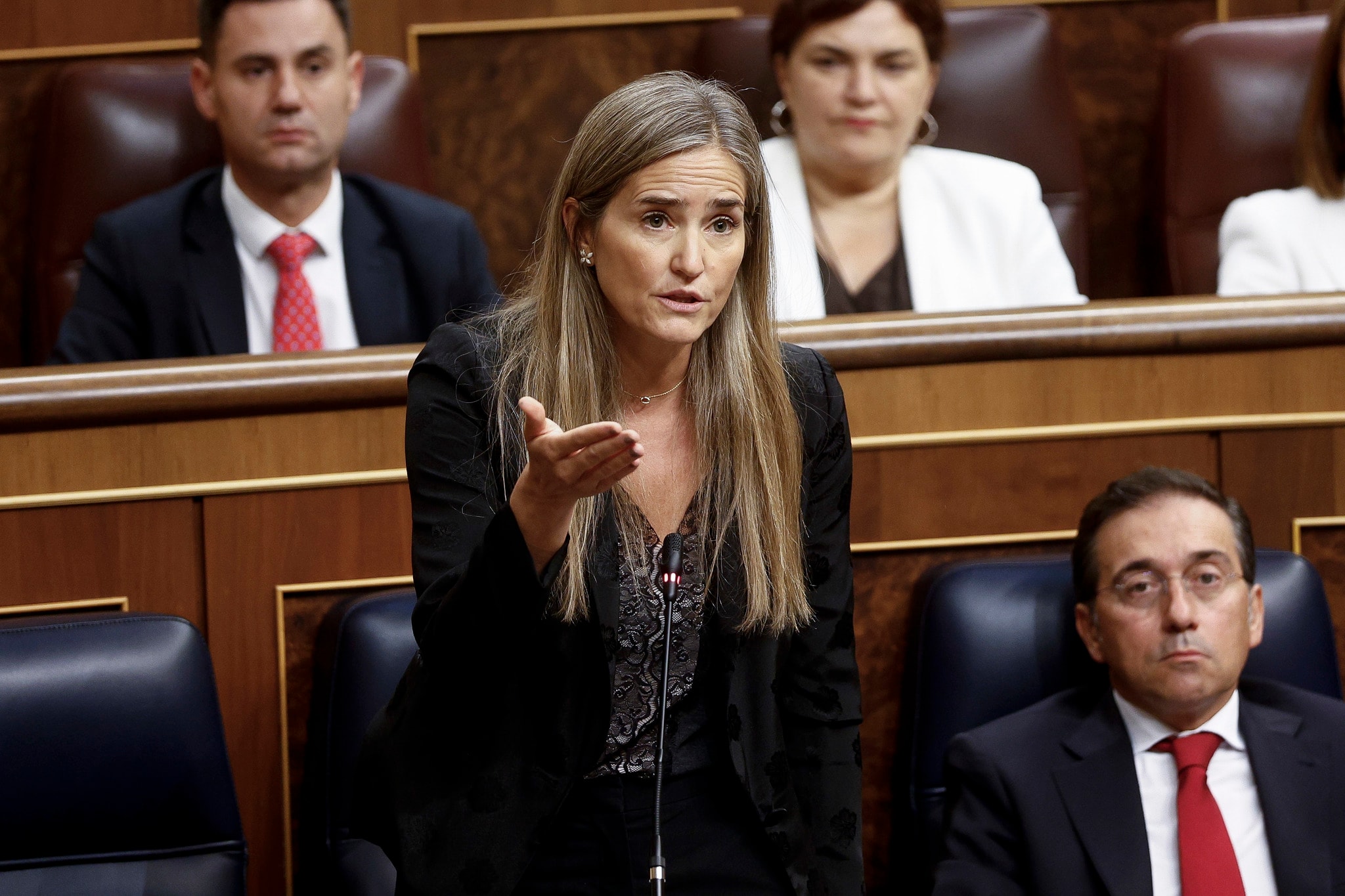 Plan de choque histórico en REE para evitar que la red de luz colapse