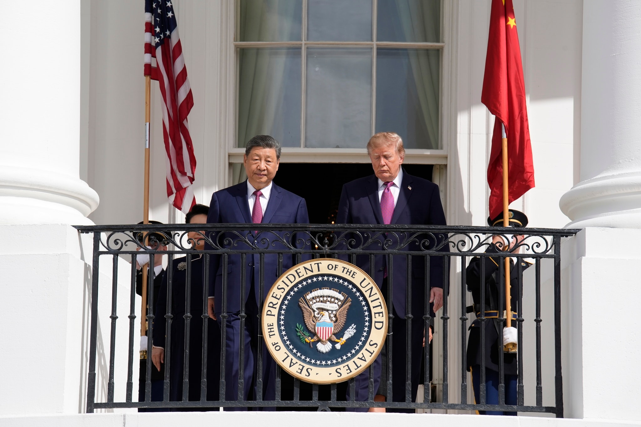 Trump y Xi prometen "colaboración" en IA, comercio y trabajar en un "futuro mejor"