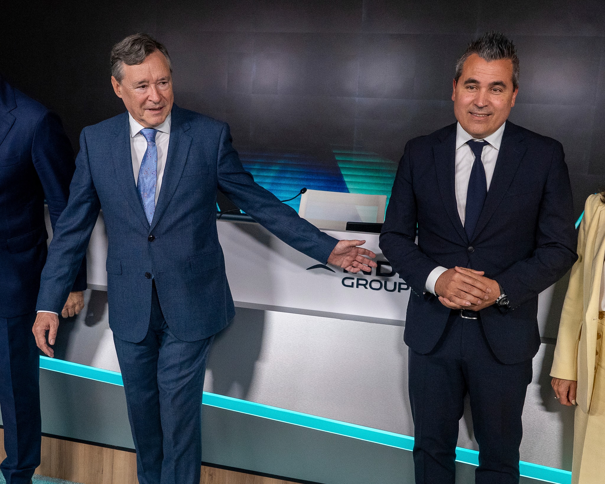 Simón reorganiza la cúpula de Indra con la salida de cinco altos directivos