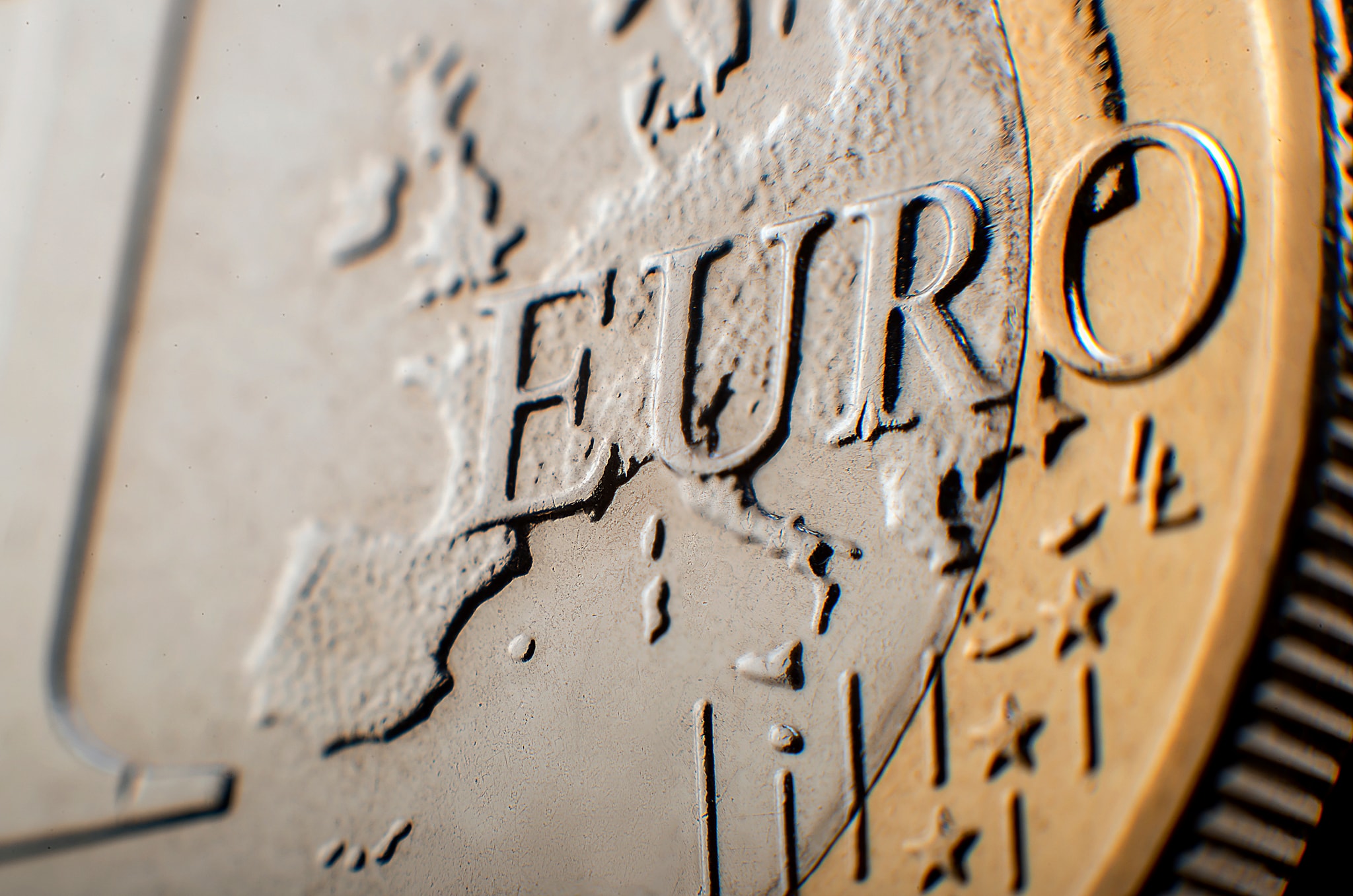 Pistas para invertir ahora con un euro bajo presión