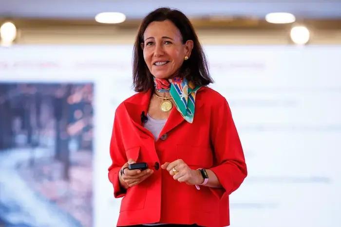 Botín compra acciones de Santander por 3,1 millones de euros