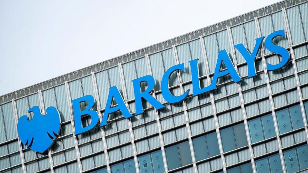 Barclays workers ask for more money to return to the office