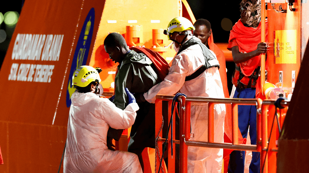 More than 80 migrants feared dead after boat rescued off Canary Islands