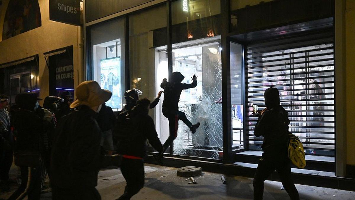 Vinted blocks French looters listing stolen goods for sale