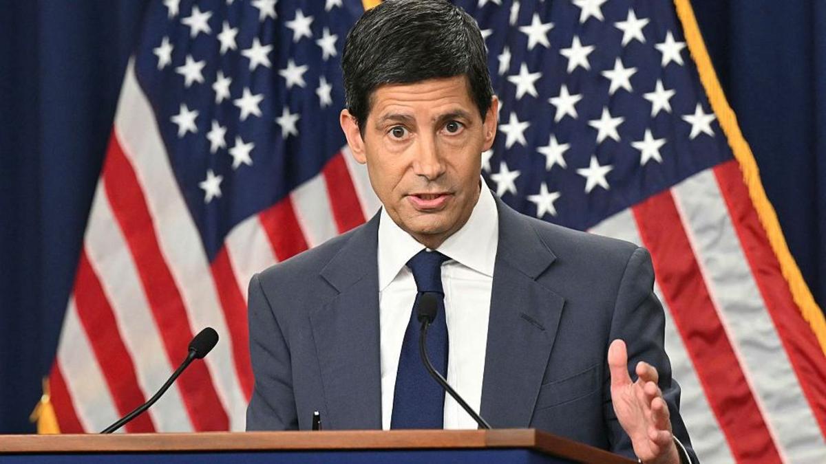 US interest rates held steady and economy grows - what it means for you