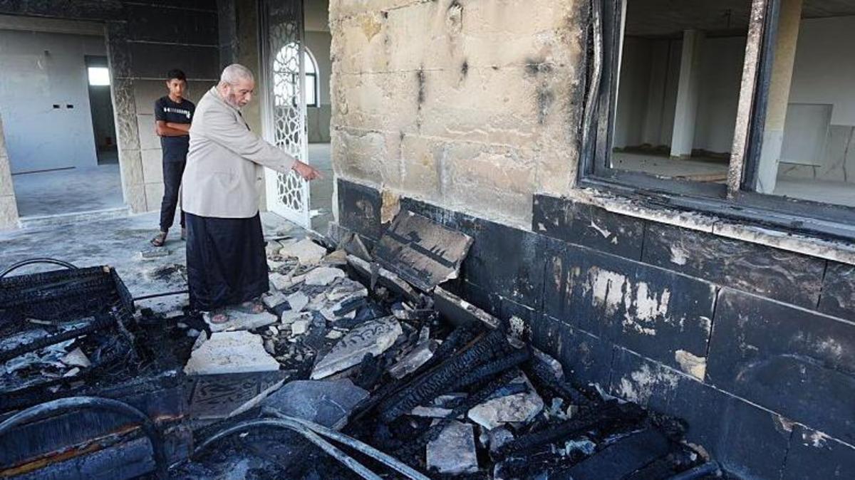 Israeli settlers set fire to mosques, cars and farm land in West Bank, Palestinians say