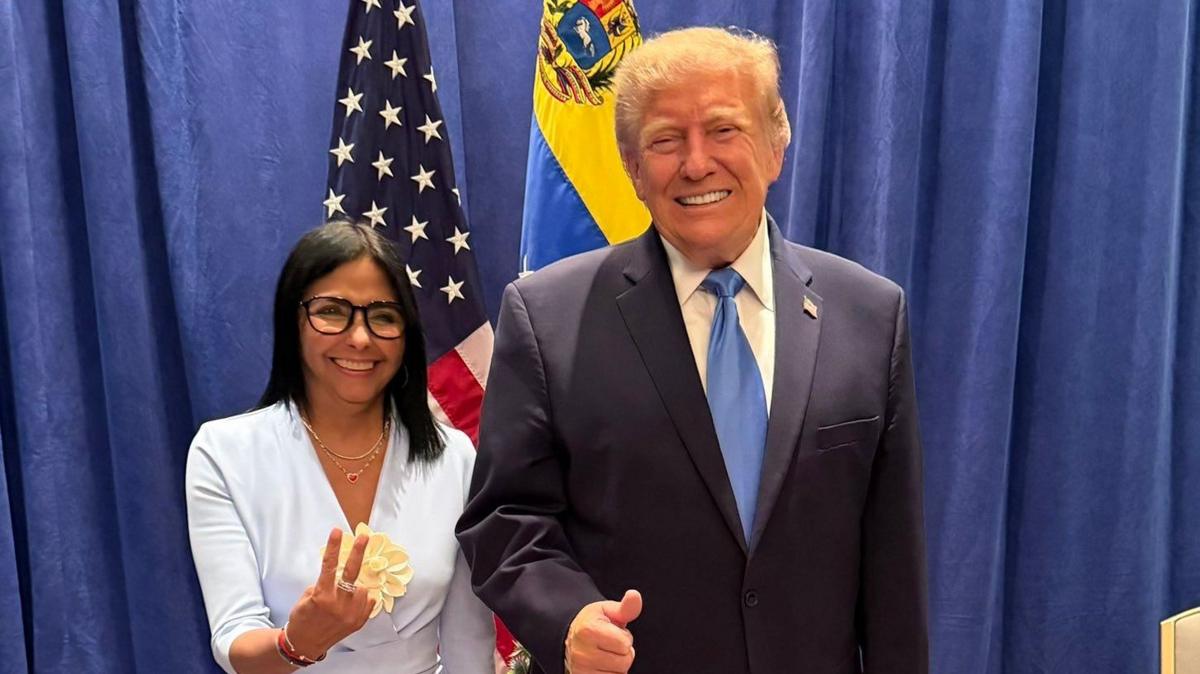 Trump meets US-backed Venezuelan president for first time since Maduro seized