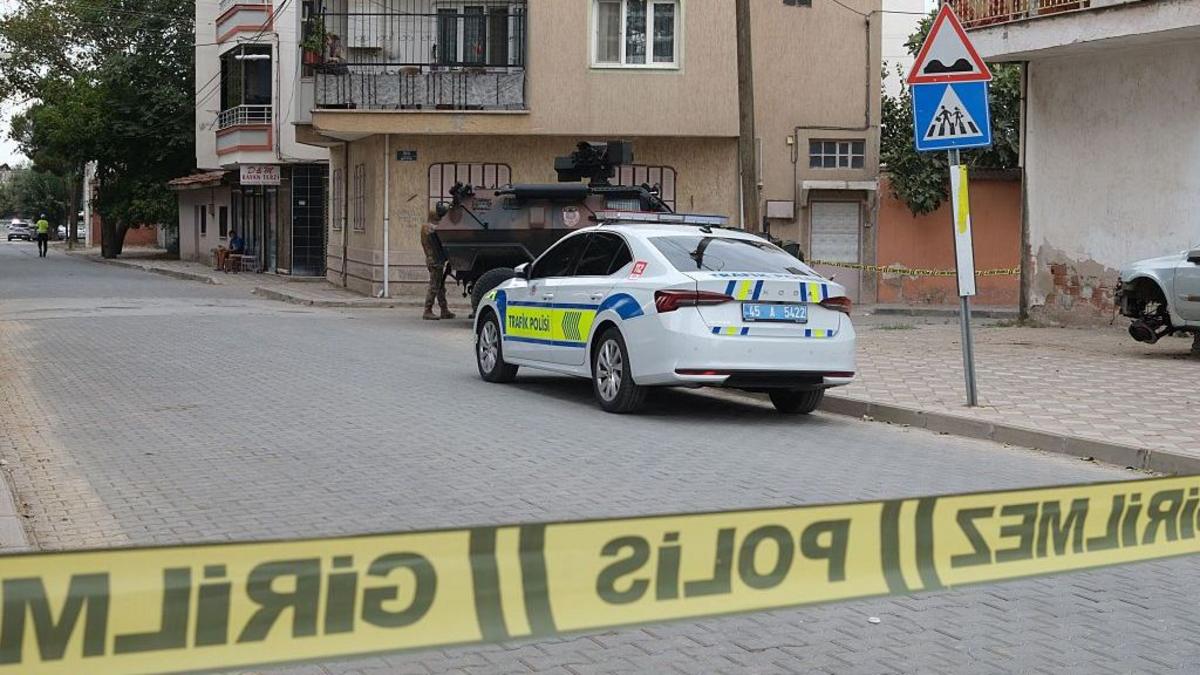 Eleven injured in shooting outside Turkish school