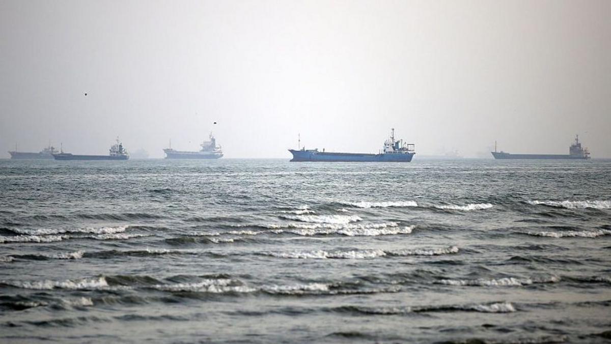 Tanker hit by multiple projectiles in Gulf off Qatar, maritime agency says