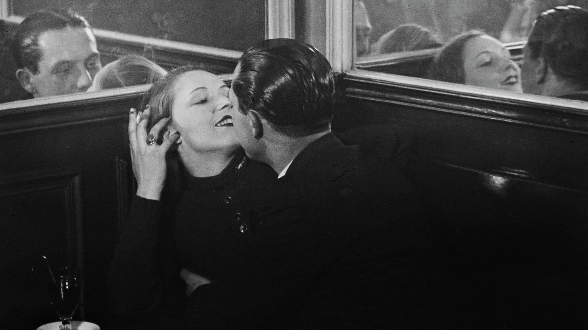 "Cuando nada era tabú": 10 imágenes íntimas de una París perdida y decadente de la década de 1930
