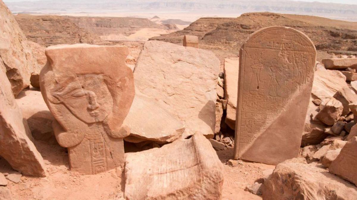 La mina de turquesa donde nació nuestro alfabeto (y cuáles fueron las primeras palabras que encontraron)