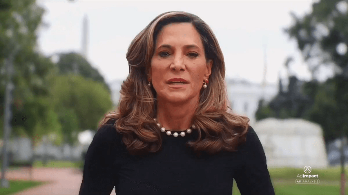 "Los hispanos se sienten traicionados": el mensaje a Trump de la congresista republicana María Elvira Salazar en plena ola de arrestos y deportaciones