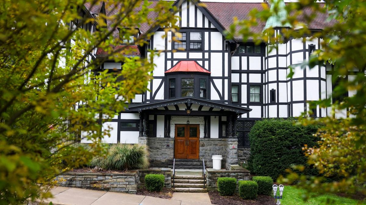 Qué se sabe sobre la presunta violación grupal a una estudiante en una fraternidad de la prestigiosa Universidad de Cornell