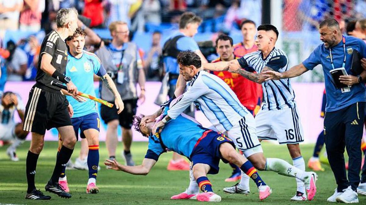 FIFA sanciona con 10 partidos al argentino Leandro Paredes por el altercado tras la final del Mundial con España