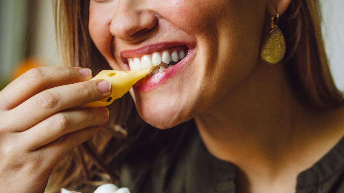 Qué debes comer para proteger a las bacterias beneficiosas de tu boca
