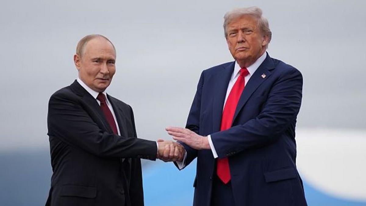 "Un salvavidas financiero para Rusia mientras mata civiles en Ucrania": las críticas contra Trump por su plan de importar diésel ruso