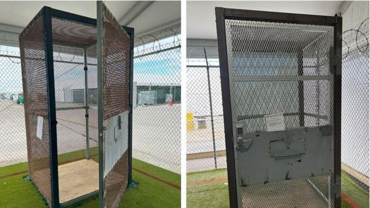 Las jaulas en las que eran encerrados los migrantes en el "Alcatraz de los caimanes" de Florida