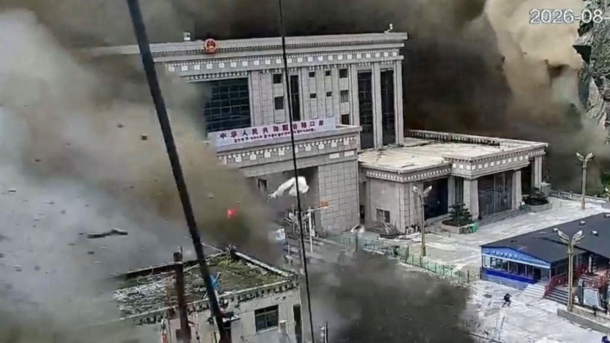 Cómo fueron los últimos minutos antes de que las inundaciones arrasaran la frontera entre Nepal y China