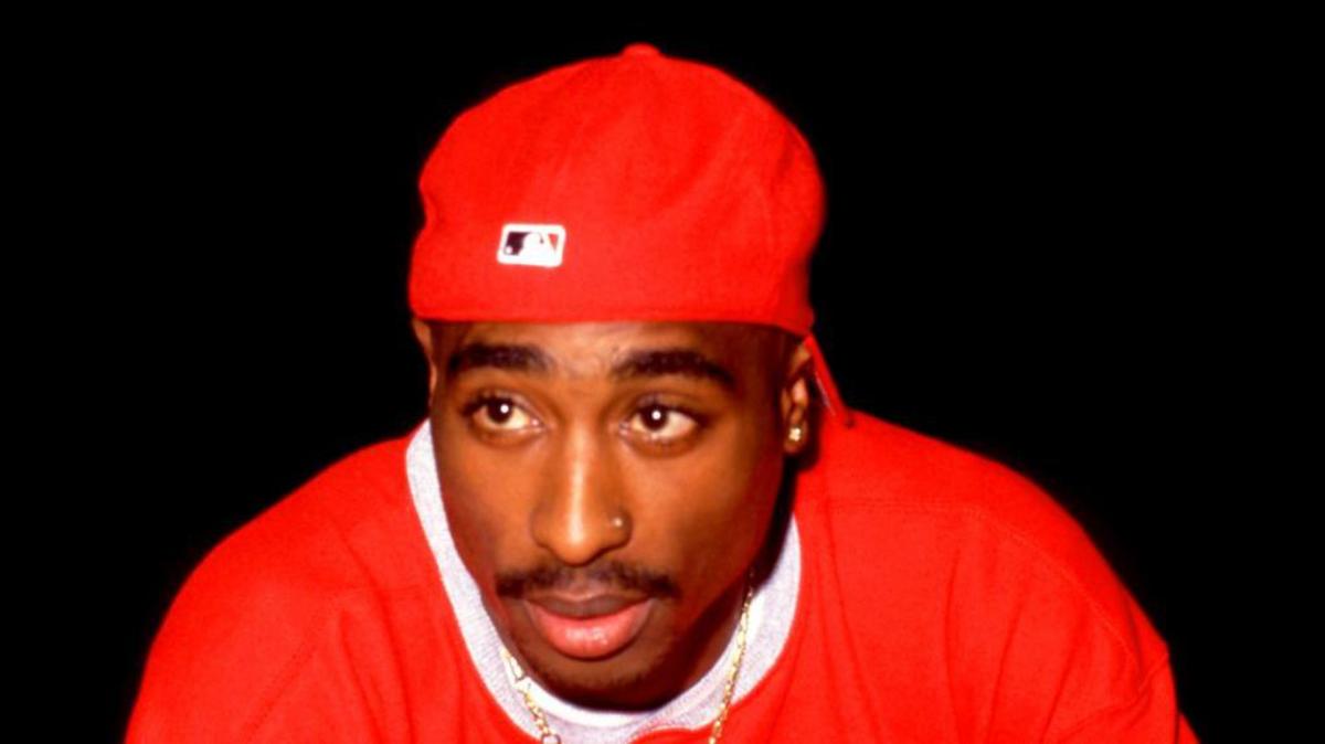 Quién era el rapero Tupac Shakur, cómo fue asesinado y por qué 30 años después el crimen sigue sin esclarecerse