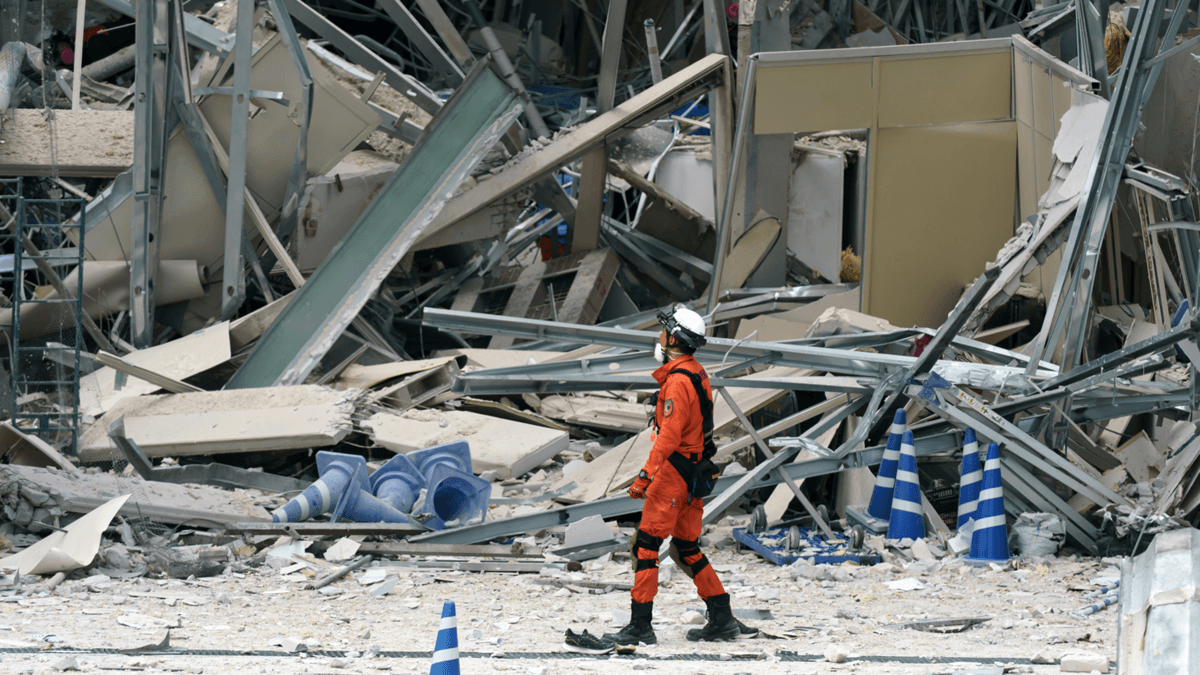 Más de 100 réplicas sacuden Japón tras potente terremoto que causó al menos 13 muertos