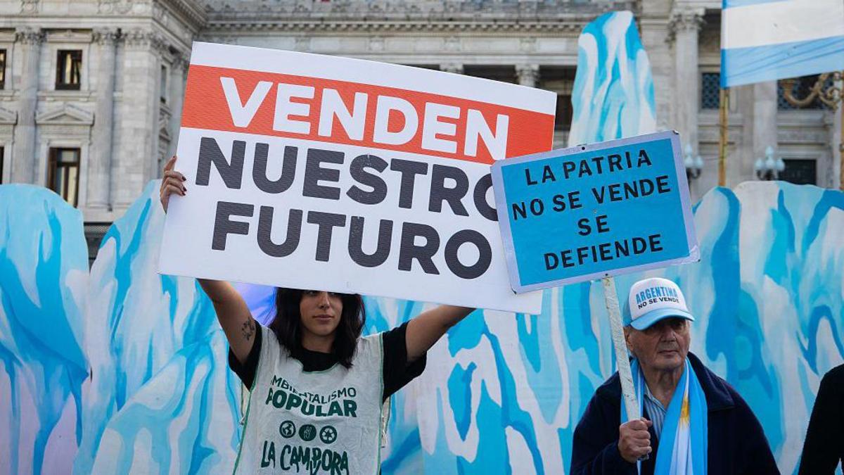 "Querían vender Argentina": 3 claves de la polémica reforma sobre la venta de tierras a extranjeros que el gobierno de Milei se vio obligado a retirar
