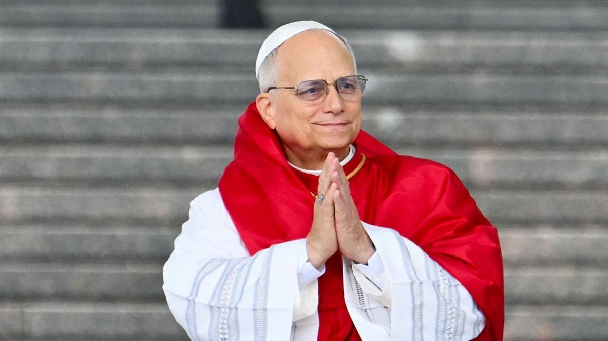 Quién queda a cargo del Vaticano y cómo funciona la Iglesia católica mientras el papa León XIV se recupera de una cirugía pulmonar