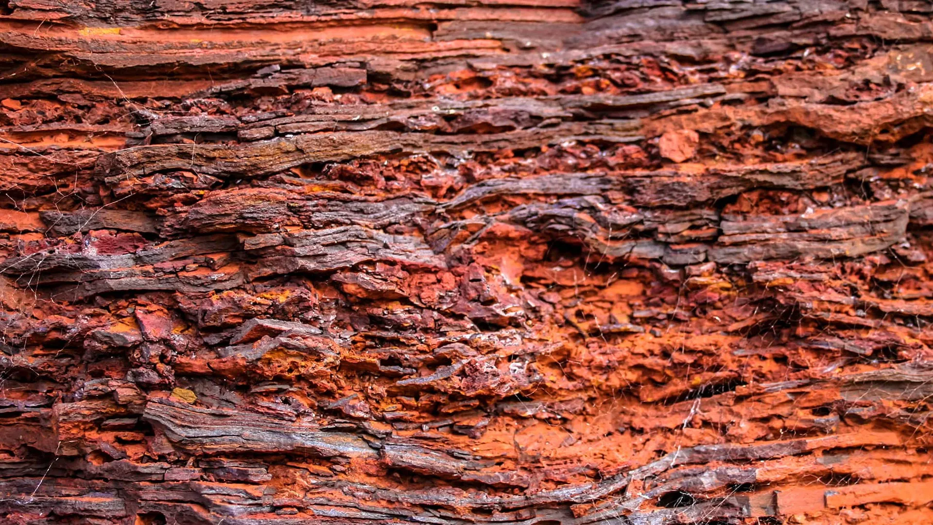 Australia’s red soil may be hiding a massive clean energy source