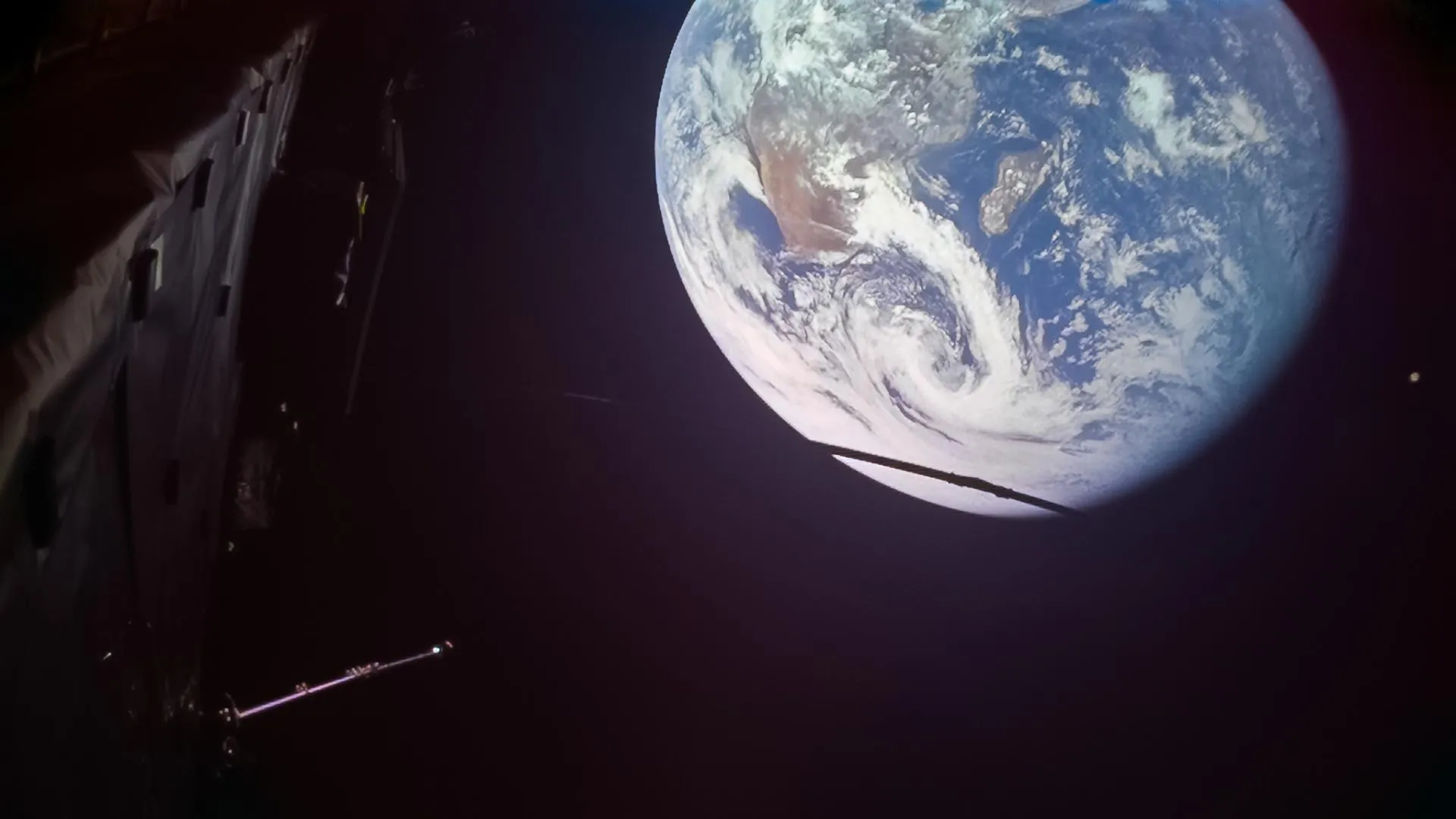 ESA’s Juice just used Earth as a slingshot to Jupiter